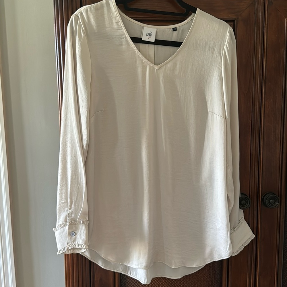 Cabi size S long sleeve blouse … off white/grey hue
